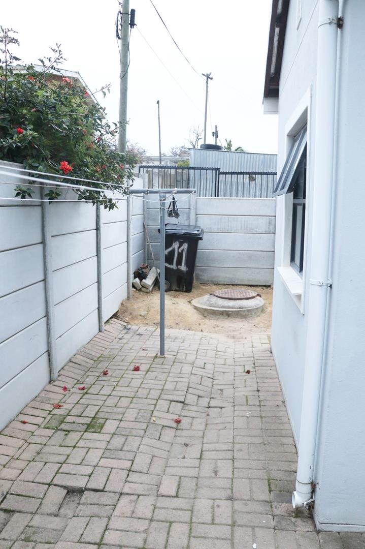 2 Bedroom Property for Sale in Idasvallei Western Cape